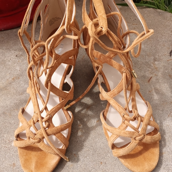 KENNETH COLE  WOMEN  SANDALS SIZE 7.5 M - Picture 2 of 8